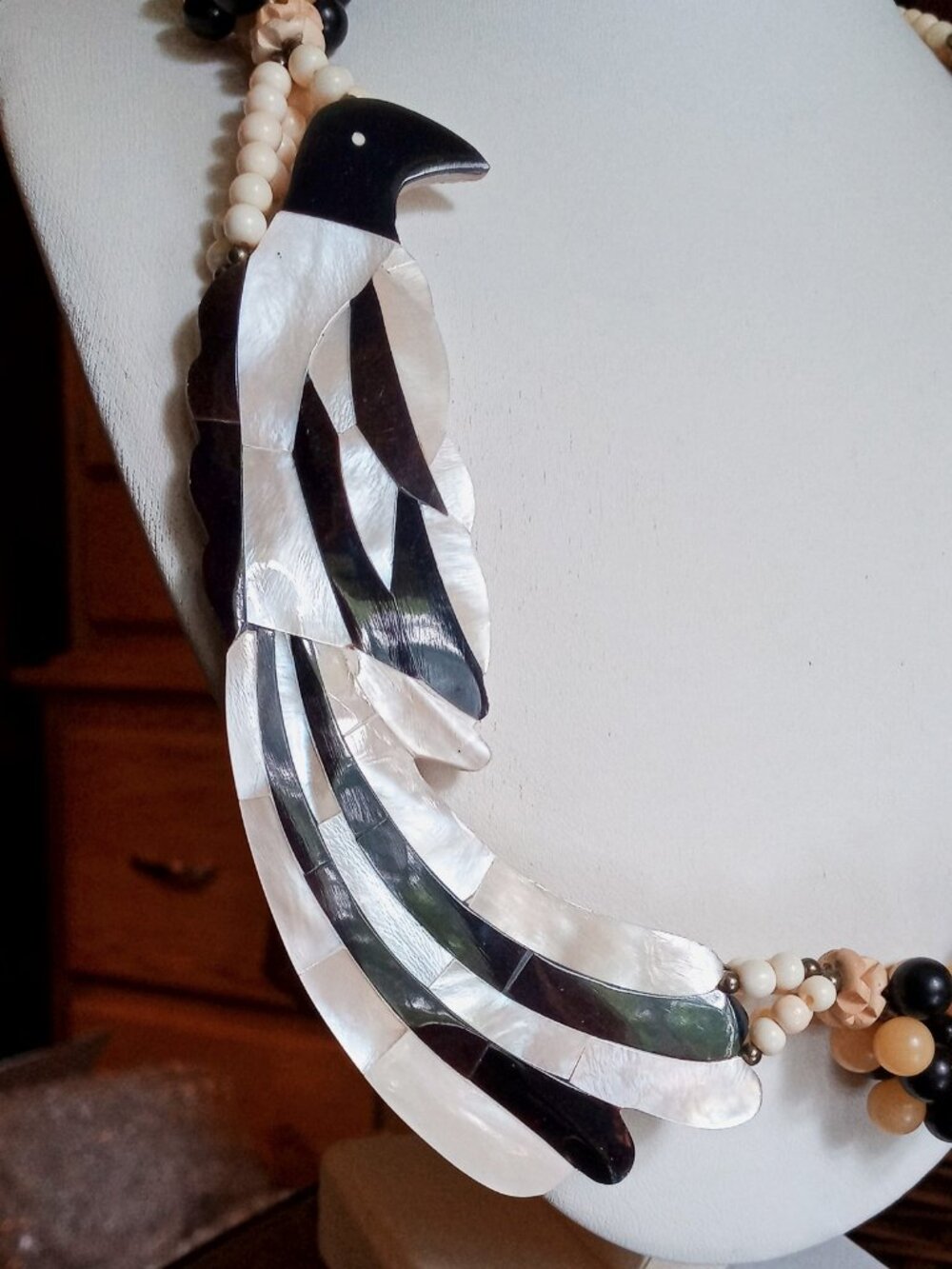 Striking Vintage Mother-of-Pearl Inlay Bird Statement Necklace - Picture 4 of 15